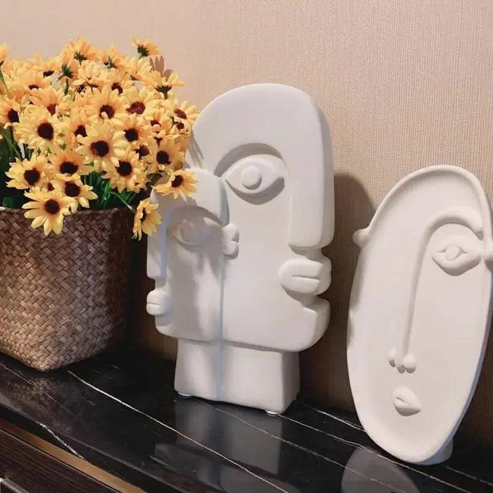 Linnea - Nordic Ceramic Face Vase  BO-HA   